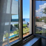Апартаменты Sea View Deluxe *