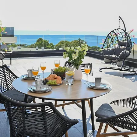 Sea View Deluxe *