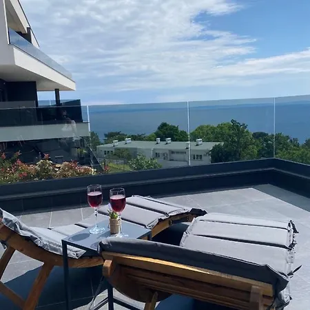 Sea View Deluxe *