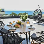 Sea View Deluxe *