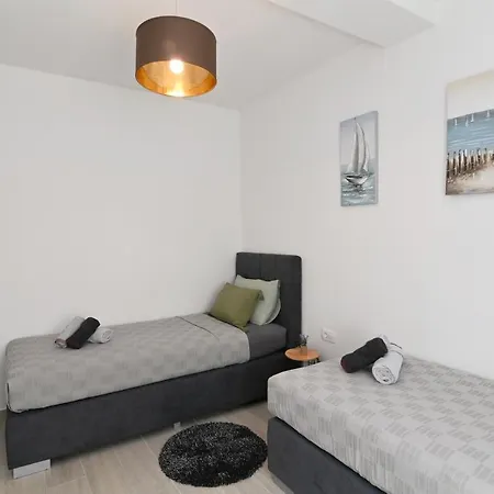 Sea View Deluxe * غييكا