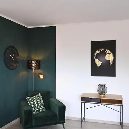 Sea View Deluxe شقة غييكا