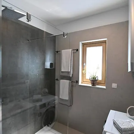 Sea View Deluxe شقة غييكا