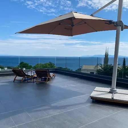 Sea View Deluxe شقة *