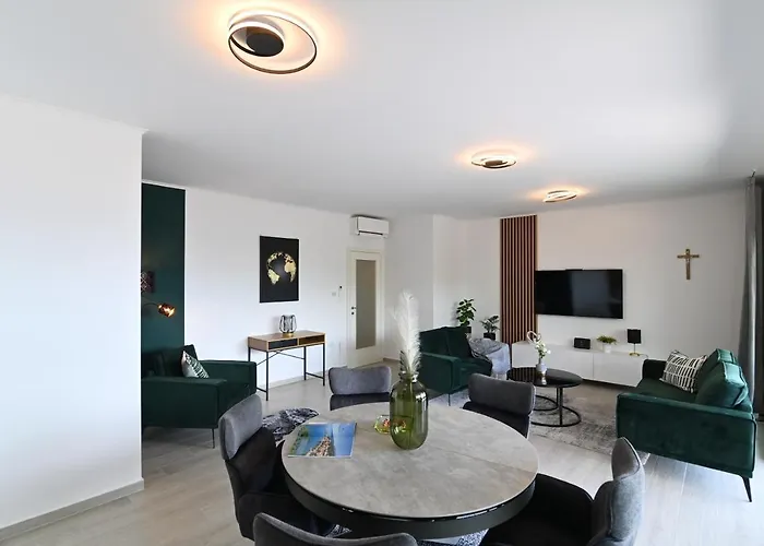 Sea View Deluxe Apartman *